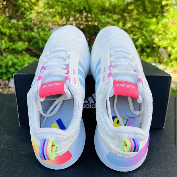 ❌ SOLD ❌ BNWT Adidas Racer TR21 Special Addition Love Unites - Picture 7 of 7